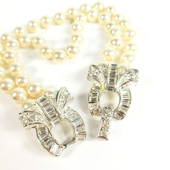 Carolee Jewelry - Vintage Carolee Pearl Crystal Bracelet Baguettes